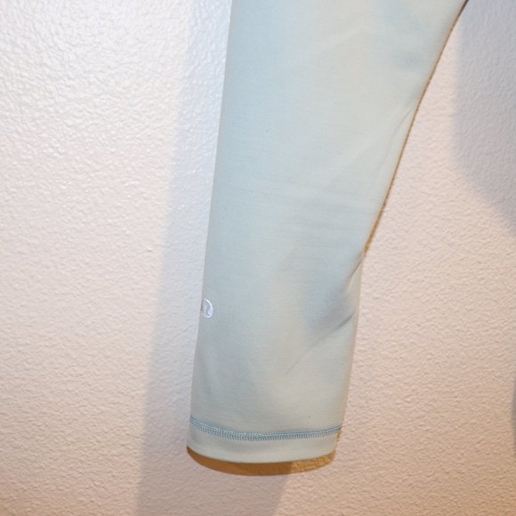 Lululemon Wunder Under Crop Reversable Leggings - Picture 6 of 6